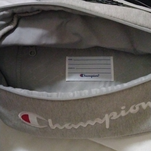 Champion Fanny Pack - Picture 4 of 4